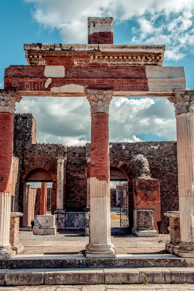 Pompeya con calles históricas y estructuras romanas bien conservadas